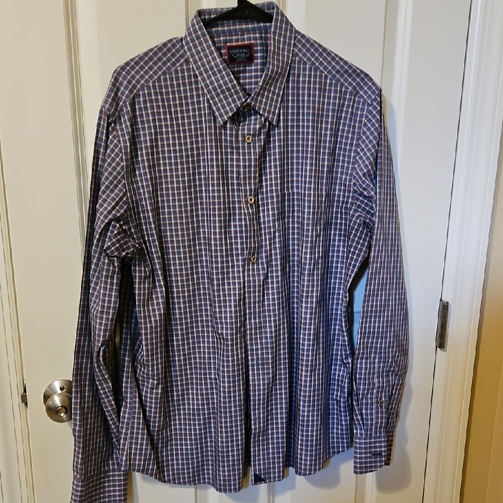 UNTUCKit Men's Checkered Button Down Shirt - Blue and White
